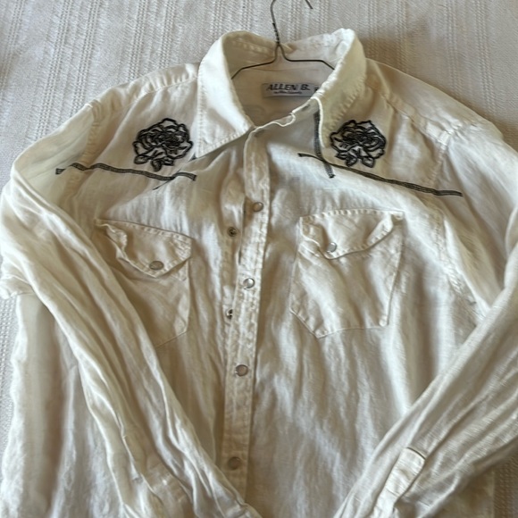 Allan B embroidered linen long sleeve snap buttons. - Picture 1 of 2